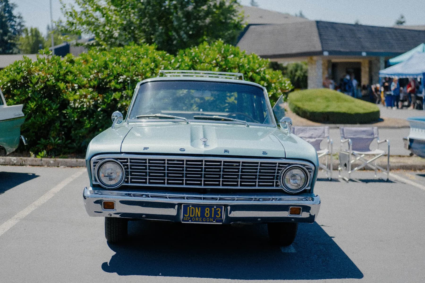 Classic car parked at Hot Rods and Dad Bods 2026, photo 40.