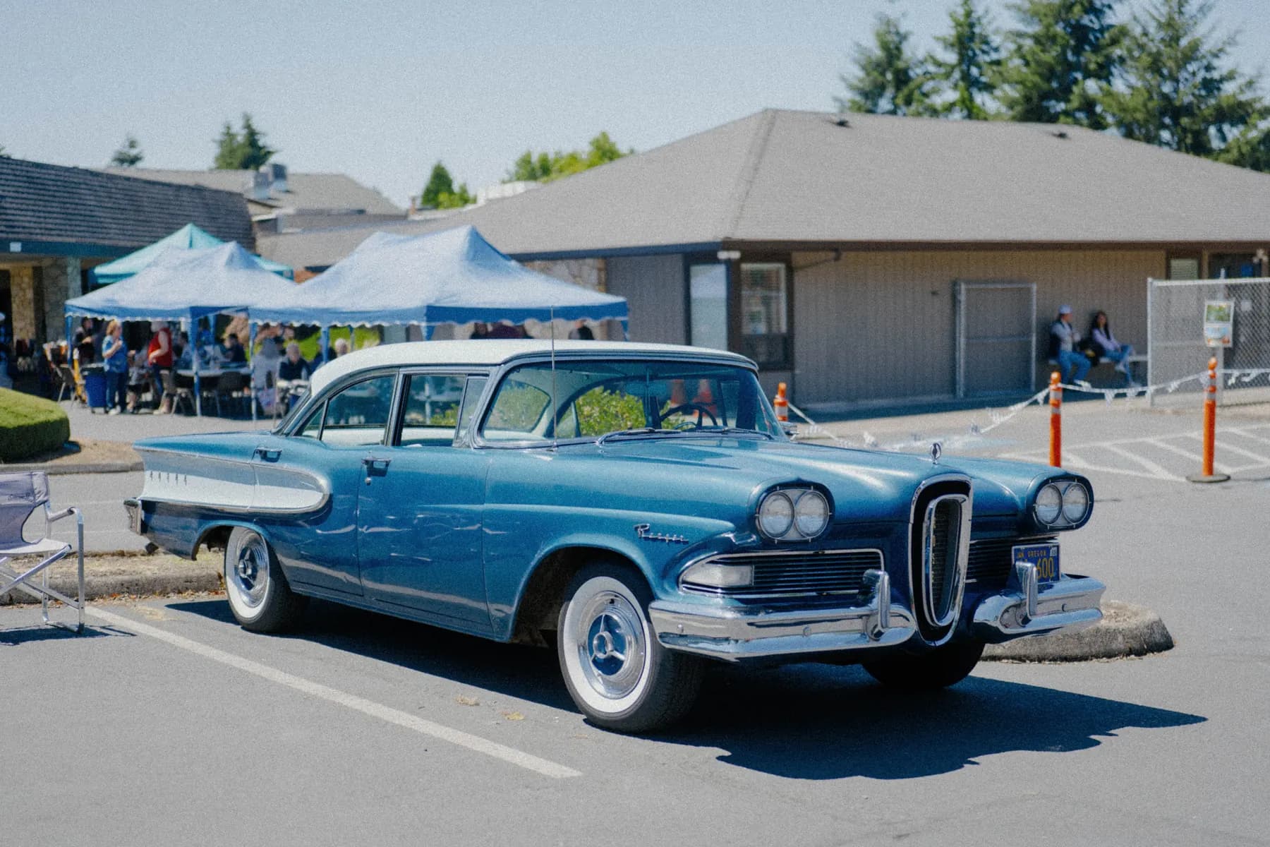 Classic car parked at Hot Rods and Dad Bods 2026, photo 41.